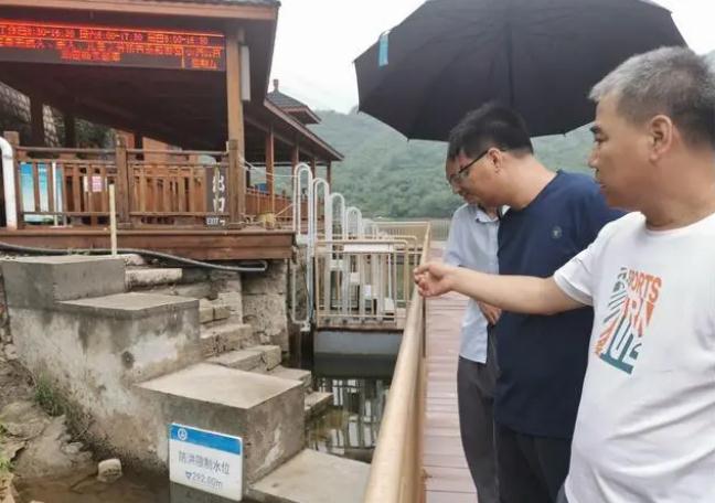 降雨持續(xù)!北京急調(diào)16名水利專家奔赴8區(qū)現(xiàn)場(chǎng)協(xié)助防汛